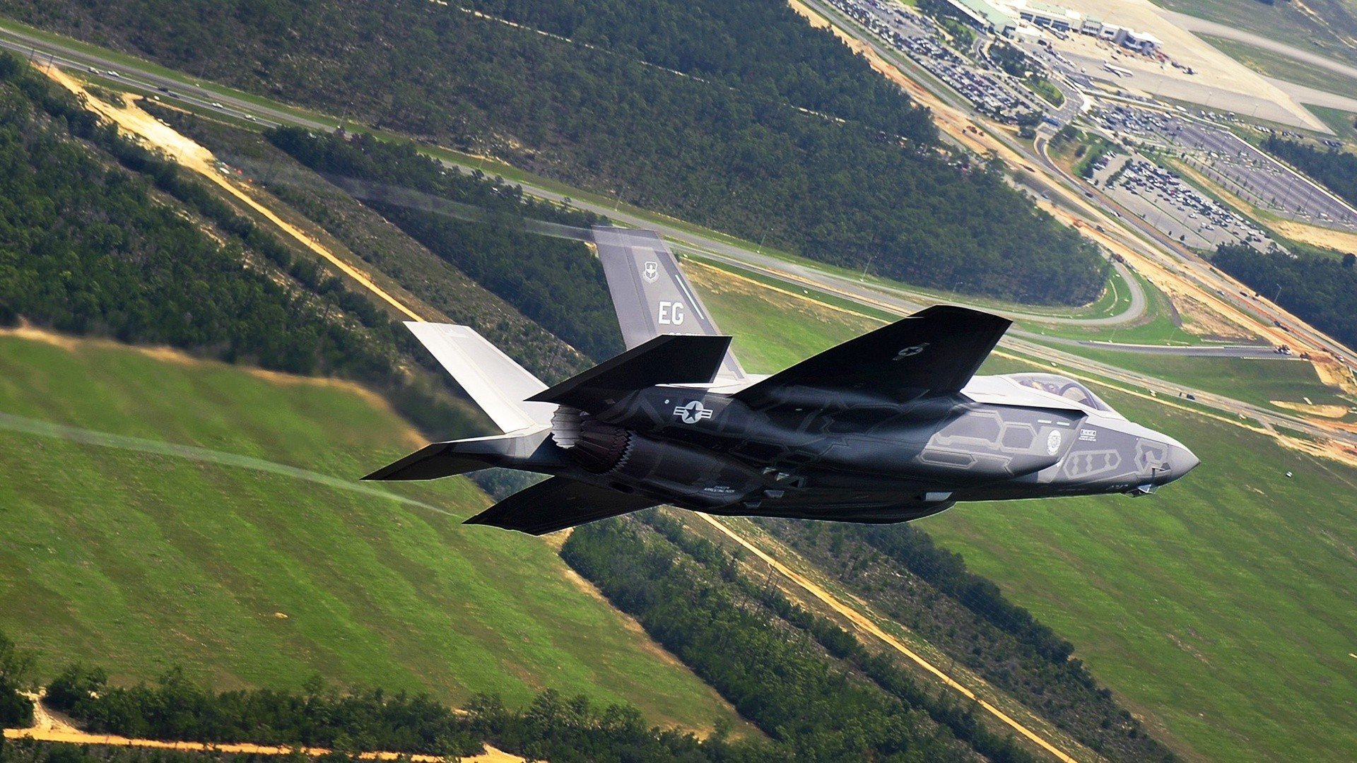 德国女子70公斤级柔道选手米里亚姆·布特克雷特获得银牌,法国柔道冠军泰德 里内