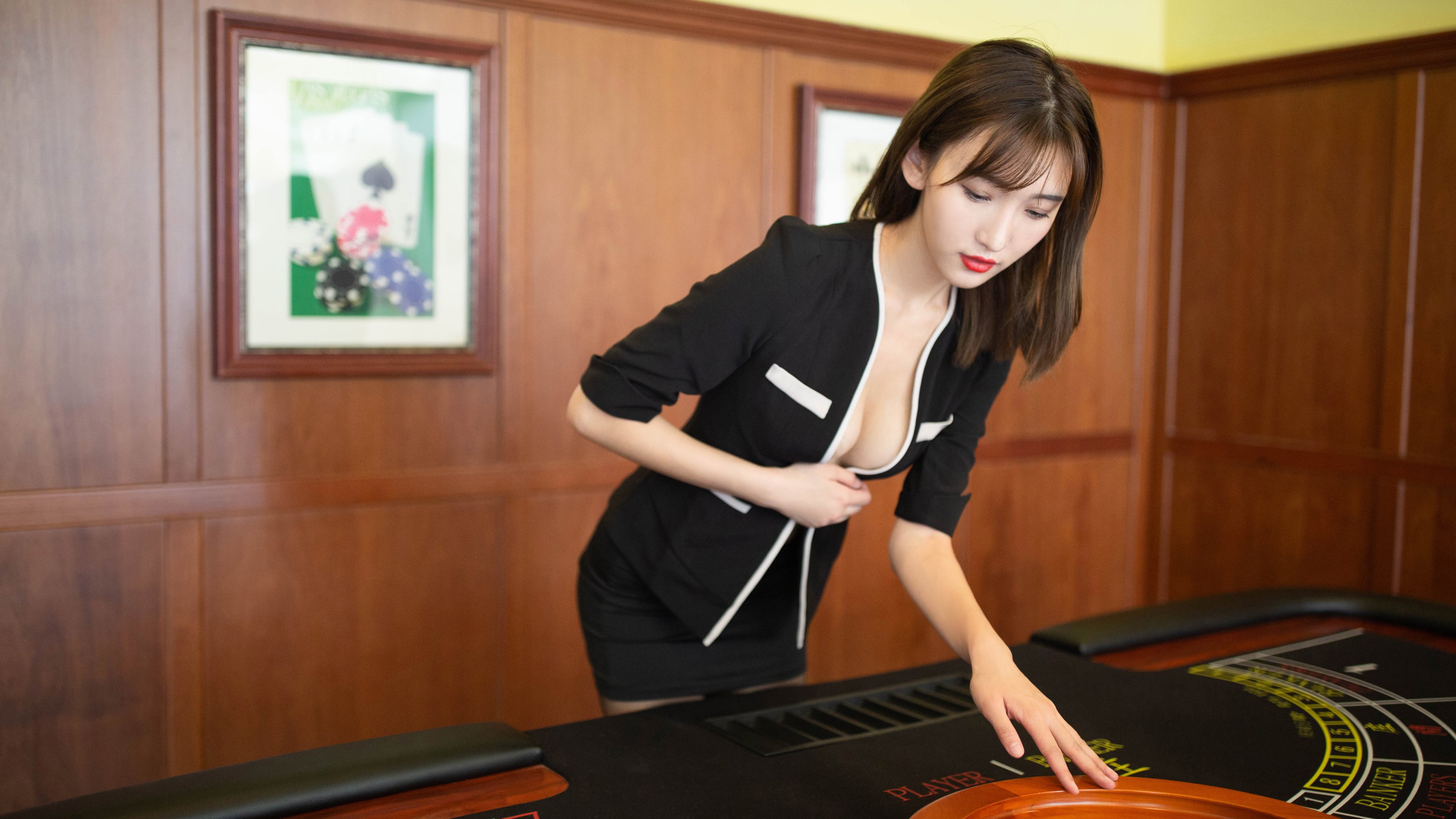 LEYU乐鱼体育官方网站-“电动冲浪：马鞍山赛场带来前所未有的水上竞速体验”